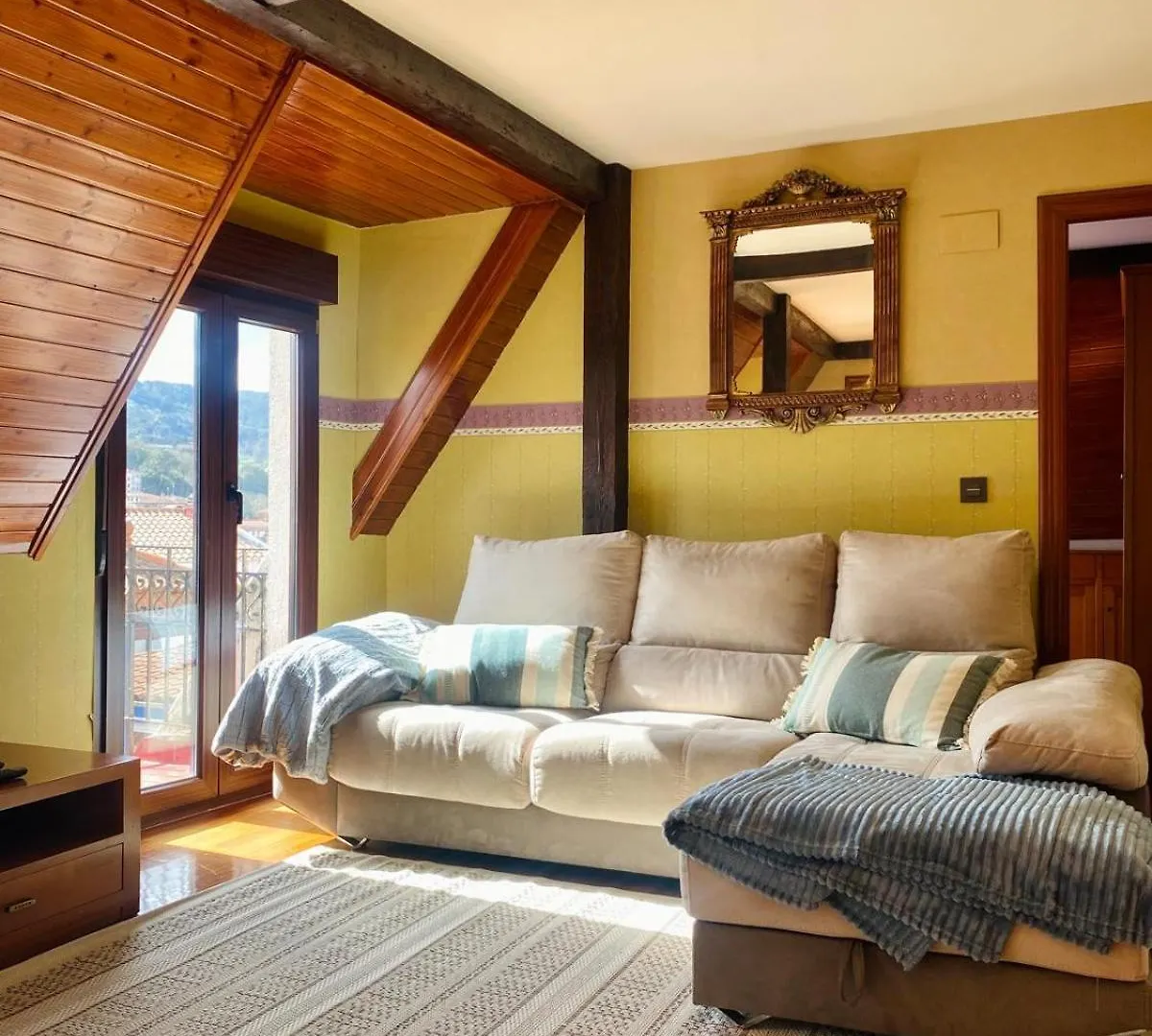 Apartment Lore Etxea Precioso Apartamento Soleado Y Con Vistas Mar Y Montana Bermeo Spain